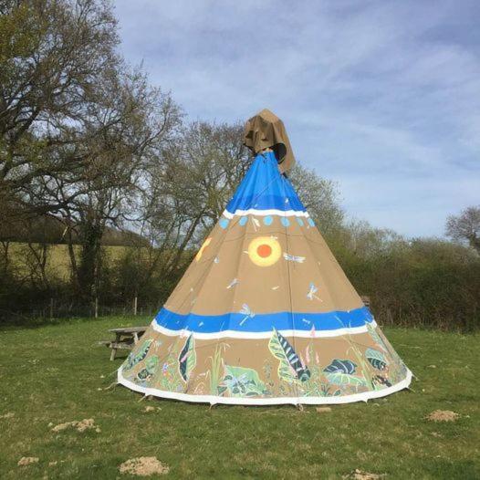 Big Sky Tipi Holidays Wartling 외부 사진